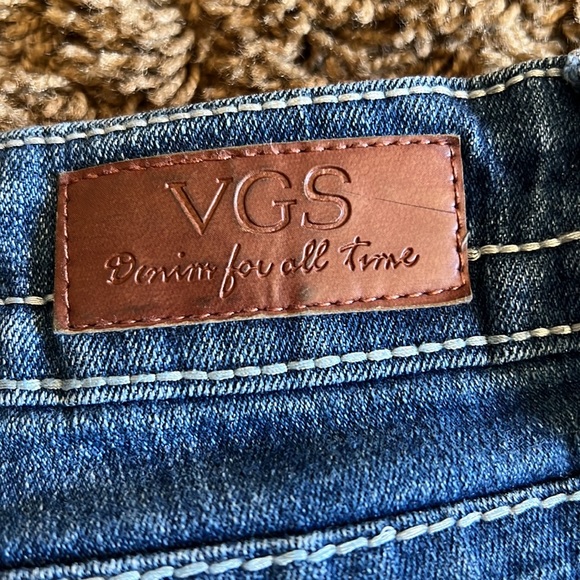 VGS capris.  Good condition - Picture 3 of 4